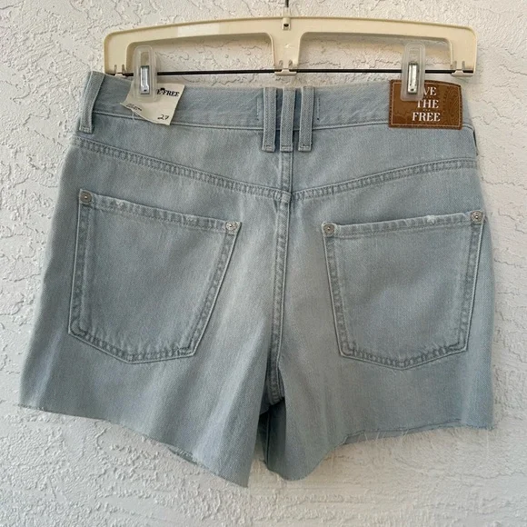 Free People NWOT We The Free Ivy Mid Rise Short Size 27 Light Blue - Picture 9 of 13